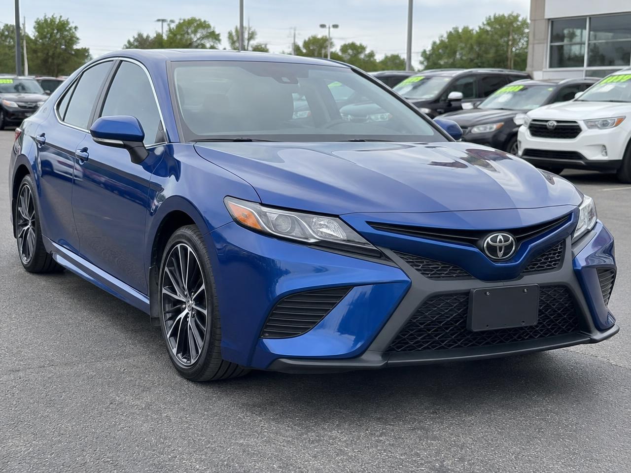 2020 Toyota Camry SE
